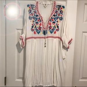 NWT- BILLABONG Swimsuit Coverup, Sz M Embroidered